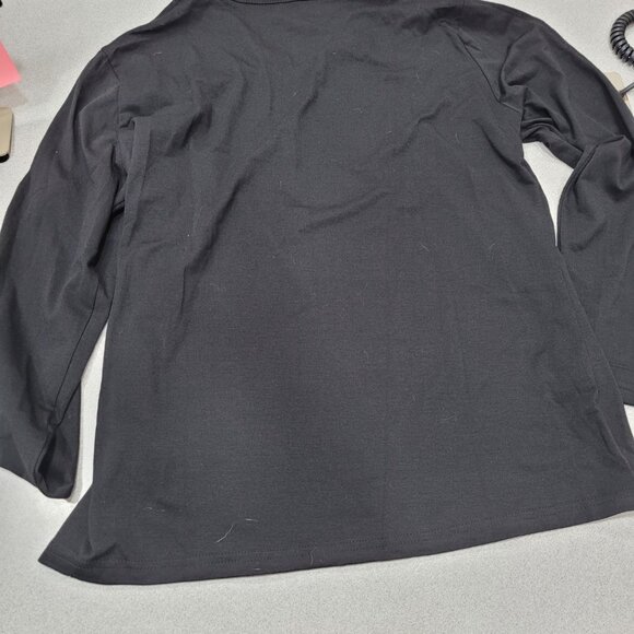 (4 For $20) Heart shaped with cold shoulder top Size XL - Picture 2 of 7